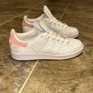 👟Adidas Stan Smith Women’s 7/Girls 5.5👟